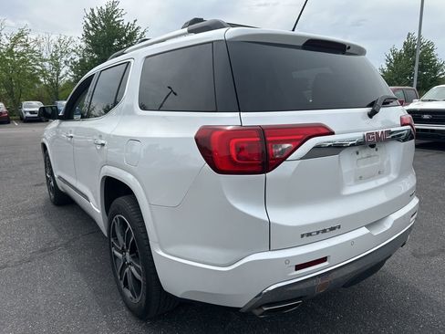 Used 2017 GMC Acadia Denali w/ Technology Package AWD/4WD image 4