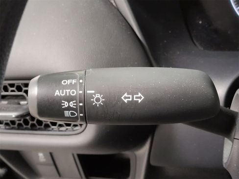 Used 2023 Honda HR-V LX image 27