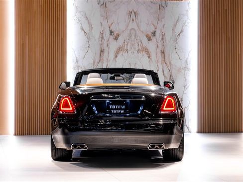 Used 2016 Rolls-Royce Dawn RWD image 7