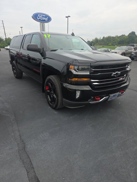 Used 2017 Chevrolet Silverado 1500 LT w/ Redline Edition AWD/4WD image 3