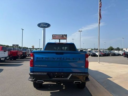Used 2024 Chevrolet Silverado 1500 LT Trail Boss w/ Convenience Package II AWD/4WD image 4