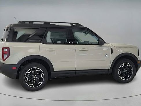 New 2025 Ford Bronco Sport Outer Banks image 8