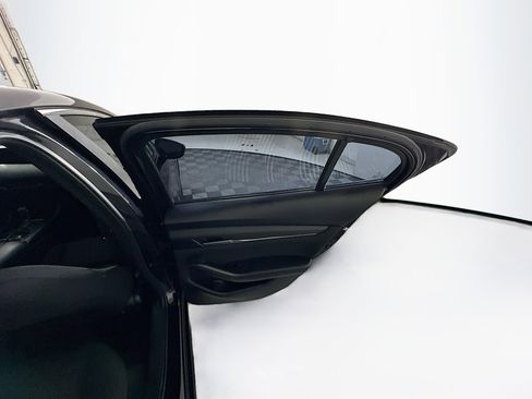 Used 2025 MAZDA MAZDA3 s image 28