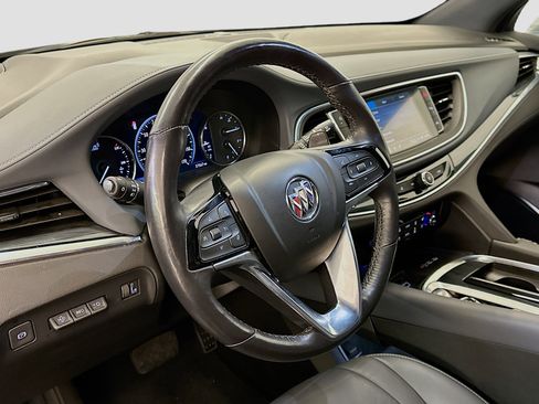 Used 2024 Buick Enclave Premium image 18