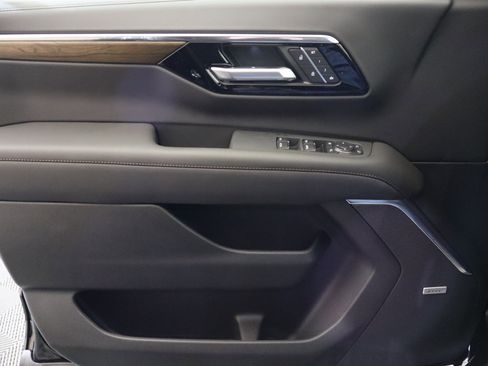 New 2026 Chevrolet Tahoe High Country image 36