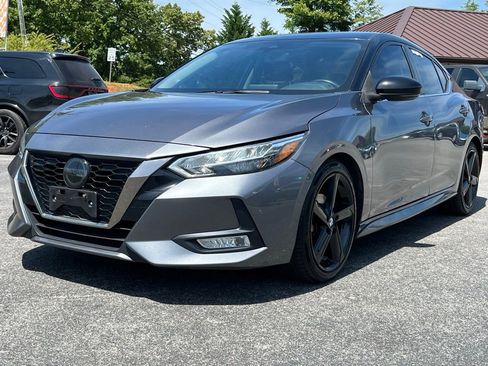 Used 2022 Nissan Sentra SR w/ Electronics Package FWD image 4