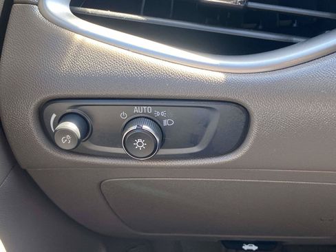 Used 2025 Chevrolet Malibu LS FWD image 17