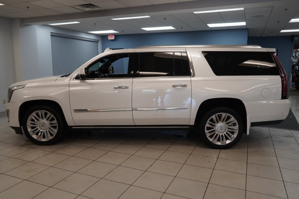 Used 2017 Cadillac Escalade ESV Platinum AWD/4WD image 2