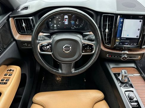 Used 2019 Volvo XC60 T8 Inscription w/ Protection Package Premier image 13