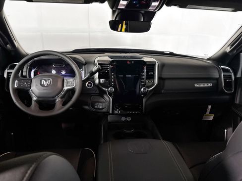 New 2026 RAM 2500 Laramie AWD/4WD image 12