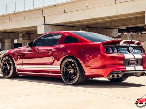 Used 2014 Ford Mustang Shelby GT500 w/ Equipment Group 821A RWD image 3