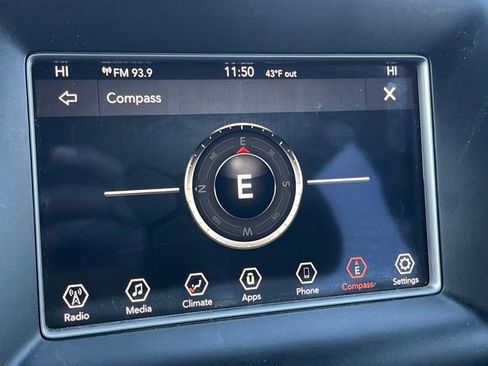 Used 2019 Jeep Grand Cherokee Laredo AWD/4WD image 13