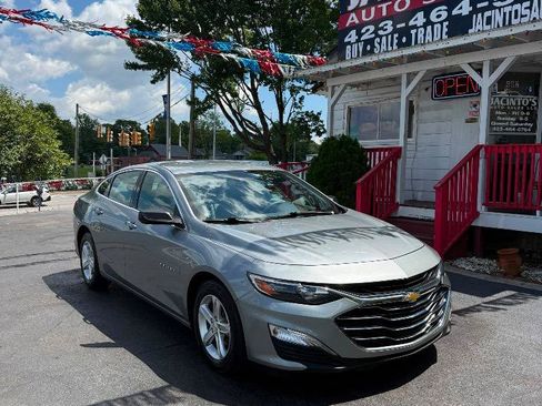 Used 2023 Chevrolet Malibu LS FWD image 4