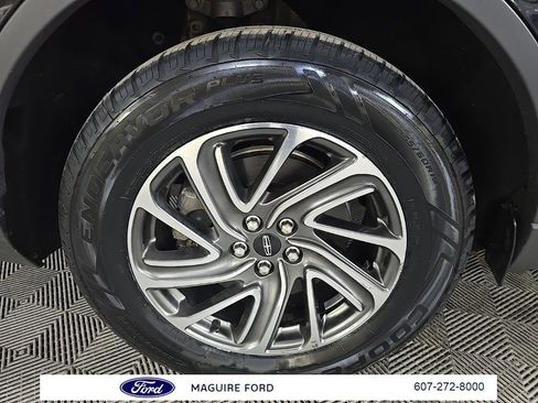 Used 2022 Lincoln Aviator AWD w/ Elements Package image 13