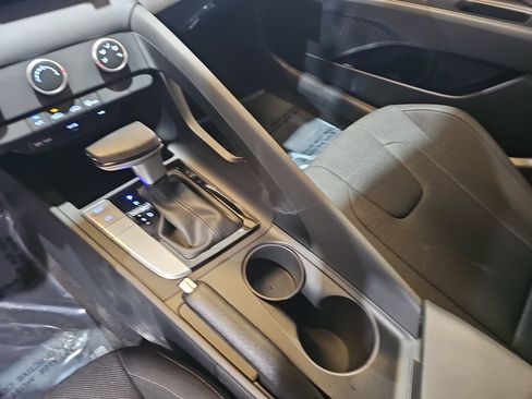 New 2026 Hyundai Elantra SE FWD image 26