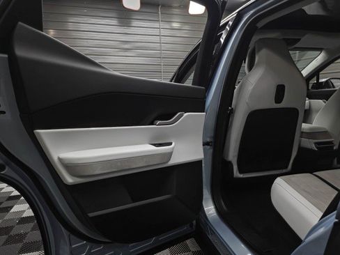 Used 2023 Fisker Ocean Extreme AWD/4WD image 40