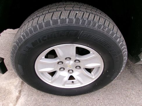 Used 2016 Chevrolet Silverado 1500 LT w/ Texas Edition image 9