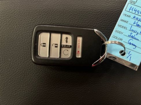 Used 2020 Honda Insight Touring image 32