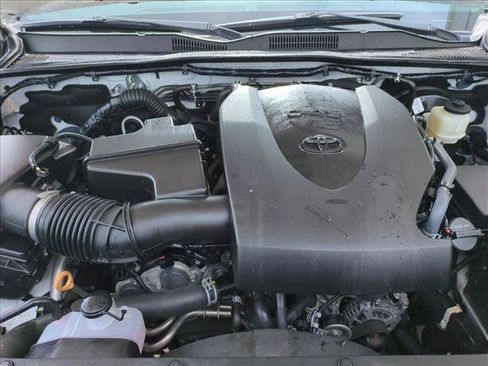 Used 2021 Toyota Tacoma TRD Sport w/ Technology Package RWD image 21
