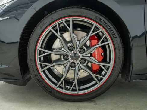 Used 2023 Chevrolet Corvette Stingray Premium Cpe w/ Z51 Performance Package image 9