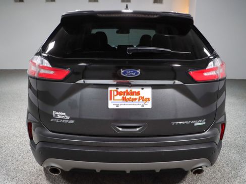 Used 2019 Ford Edge Titanium image 8