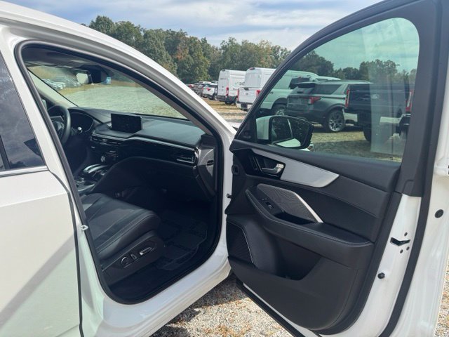 Used 2024 Acura MDX w/ Technology Package FWD image 13