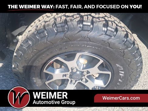 Used 2018 Jeep Wrangler Unlimited Rubicon AWD/4WD image 11
