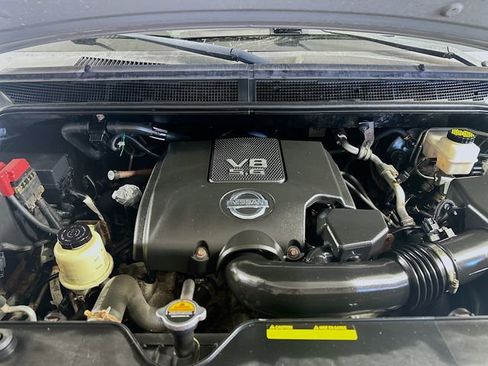 Used 2010 Nissan Titan SE w/ SE Value Truck Pkg image 28