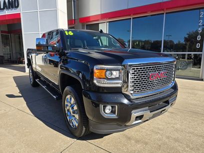 Used 2016 GMC Sierra 2500 Denali w/ Duramax Plus Package