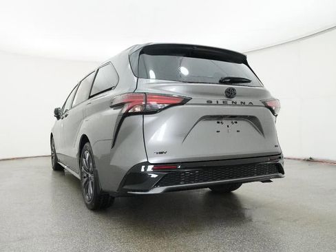 New 2026 Toyota Sienna XSE image 22