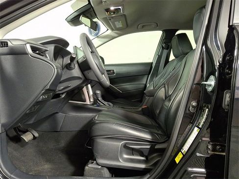 Used 2024 Toyota Corolla Cross LE image 15