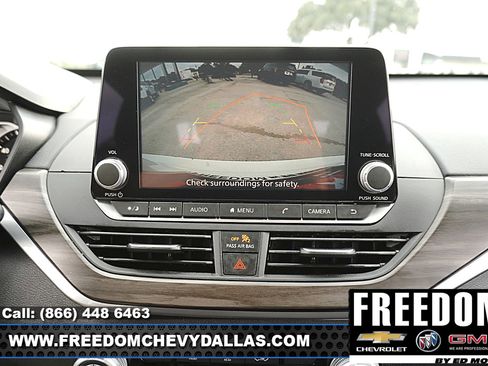 Used 2025 Nissan Altima 2.5 SV FWD image 5