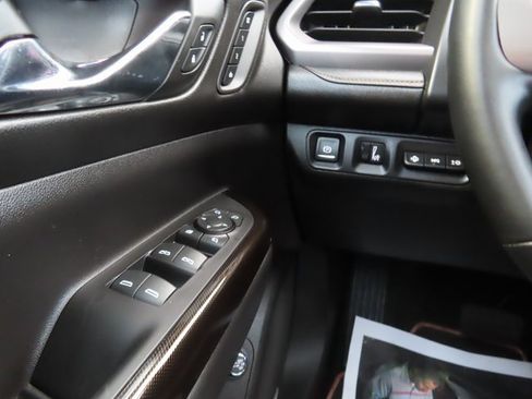 Used 2023 GMC Acadia AT4 w/ Technology Package image 34