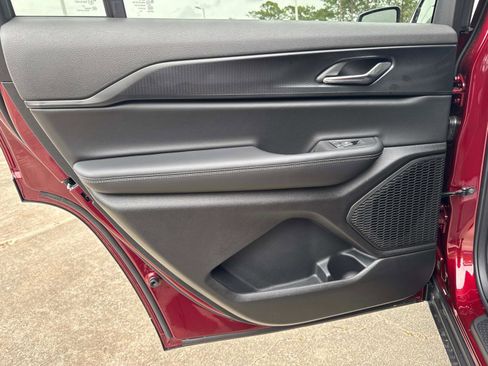 New 2025 Jeep Grand Cherokee L Laredo w/ Trailer Tow Package image 11