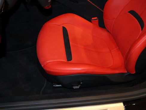 Certified 2025 Ferrari Roma Spider RWD image 23