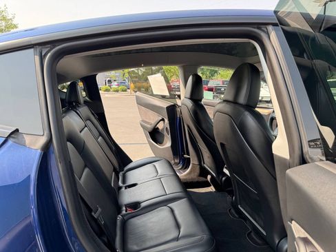 Used 2023 Tesla Model Y Long Range AWD/4WD image 34