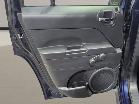 Used 2017 Jeep Patriot Sport FWD image 15