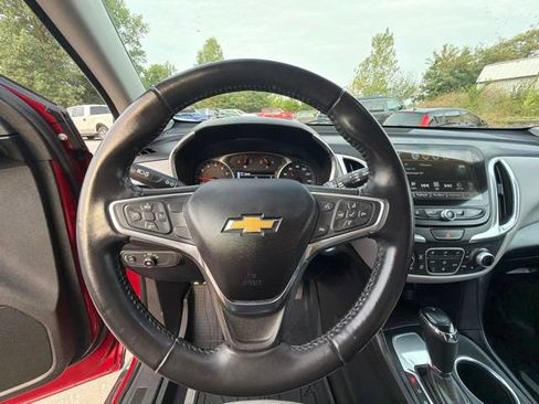 Used 2018 Chevrolet Equinox LT w/ Sun & Infotainment Package FWD image 26