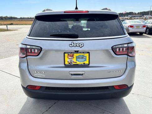Used 2019 Jeep Compass Sport image 5
