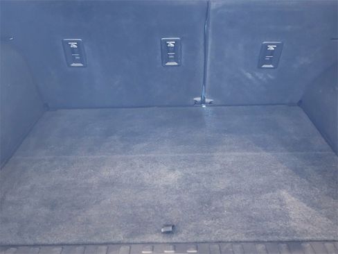 Used 2018 Chevrolet Equinox LT image 10