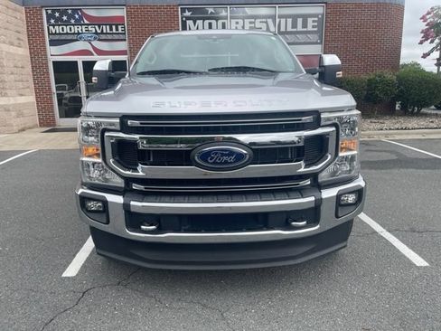 Used 2022 Ford F250 XLT w/ XLT Premium Package AWD/4WD image 2