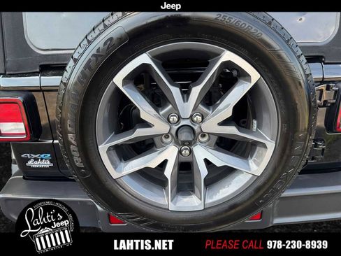 Used 2024 Jeep Wrangler Unlimited w/ Convenience Group image 24