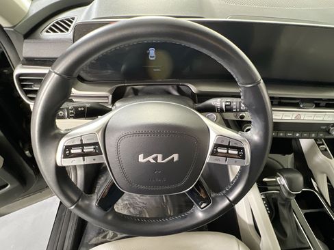 Used 2023 Kia Telluride S image 11
