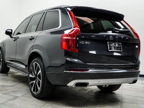 Used 2021 Volvo XC90 T8 Inscription Expression w/ Climate Package image 11