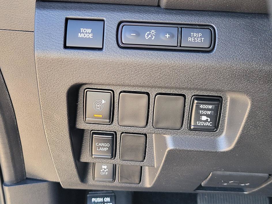 Certified 2025 Nissan Frontier SV w/ SV Convenience Package RWD image 23