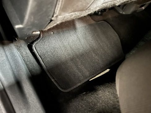 Used 2020 Ford EcoSport SE w/ SE Convenience Package image 20