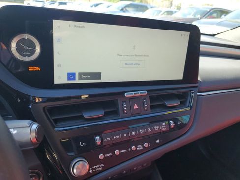 Used 2023 Lexus ES 300h F Sport w/ Accessory Package (Z1) image 27