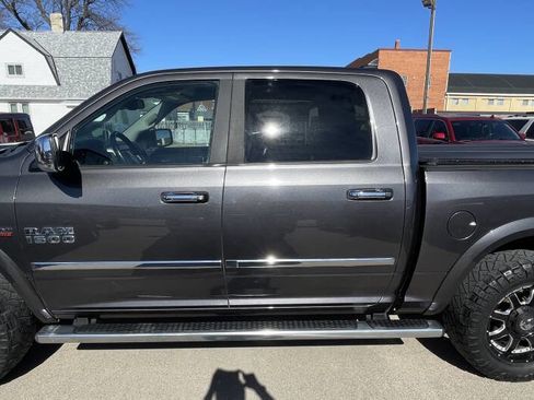 Used 2014 RAM 1500 Laramie w/ Convenience Group image 10
