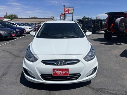 Used 2012 Hyundai Accent GS FWD image 2