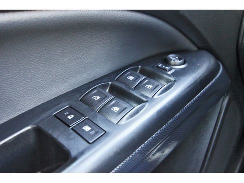 Used 2015 Chevrolet Colorado Z71 image 23